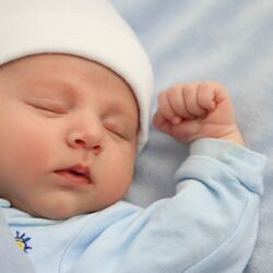 Wprowadzenie do neurobiologii snu dziecka: Jak sen wpływa na rozwój dziecka?